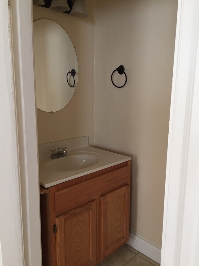 Foto del edificio - McCarty_Broad St Duplex_505-507