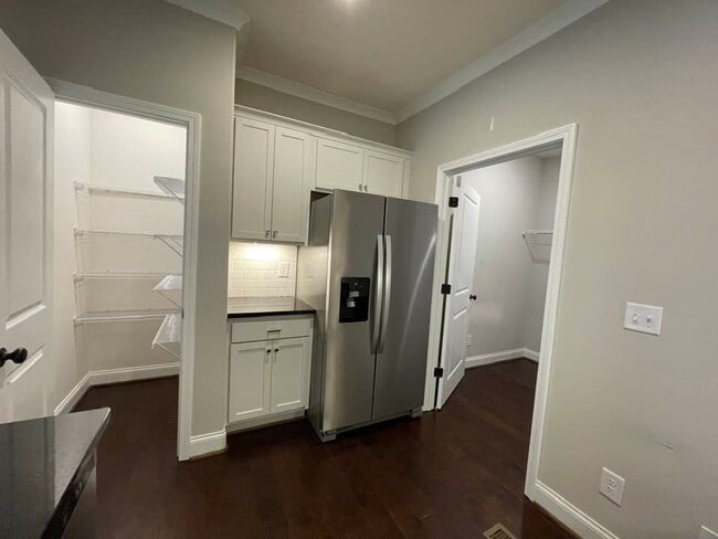 Building Photo - 4234 Lenox Dr