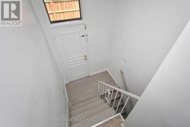 Photo du bâtiment - 124 Allanhurst Dr
