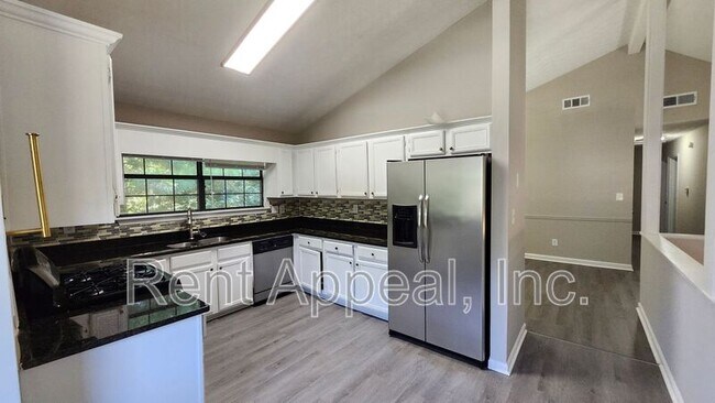 Foto del edificio - 3724 Spring Garden Ln
