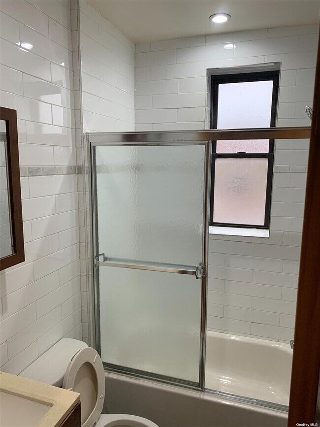 Building Photo - 706-739 39th St
