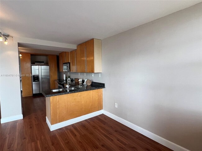 Building Photo - 18031 Biscayne Blvd