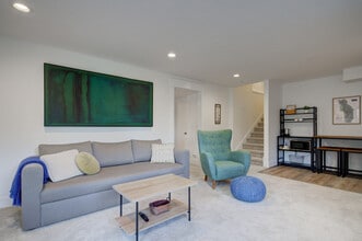 Building Photo - 603 Cornell Dr