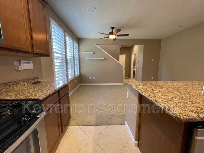 Building Photo - 6115 Passiflora Ln