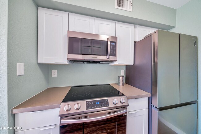 Foto del edificio - 3500 N Hayden Rd