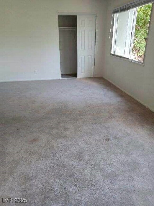 Foto del edificio - 301 Lance Ave