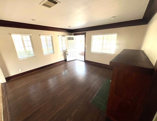 Living room - 2210 Las Flores Dr