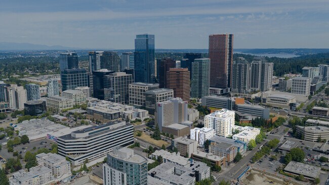 Excelente ubicación en Bellevue con fácil acceso a pie a empresas, restaurantes y lugares de entretenimiento. - Metro 112 Apartments
