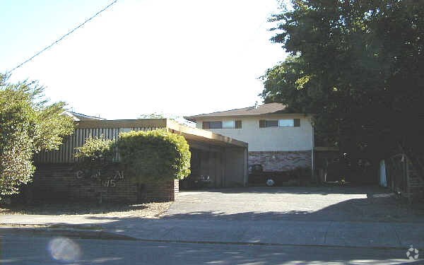 Foto del edificio - 745 Davis St