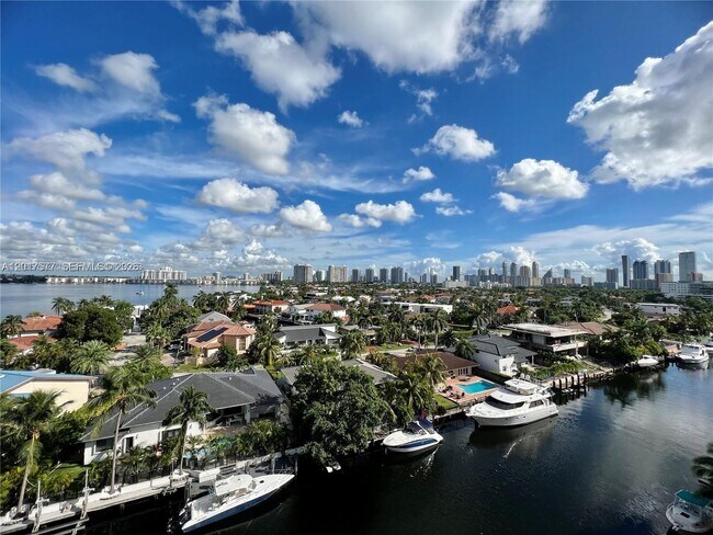 Foto del edificio - 2903 N Miami Beach Blvd