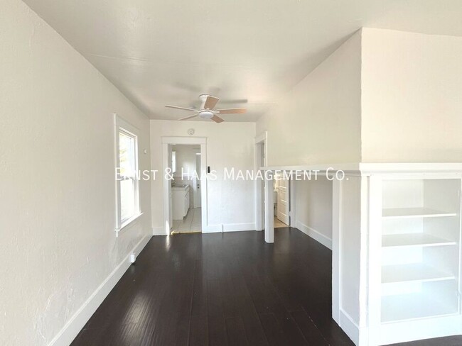 Foto del edificio - Wonderful Studio Apartment Near Downtown L...