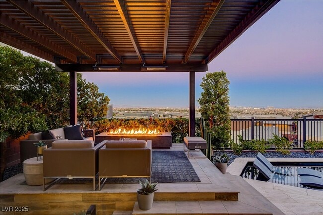 Foto del edificio - 6300 Clovis Point St