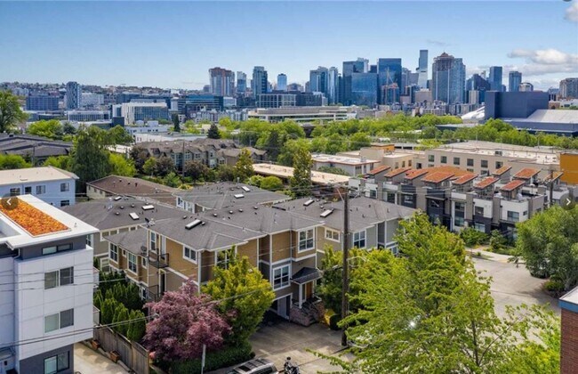 Foto del edificio - 806 3rd Ave N