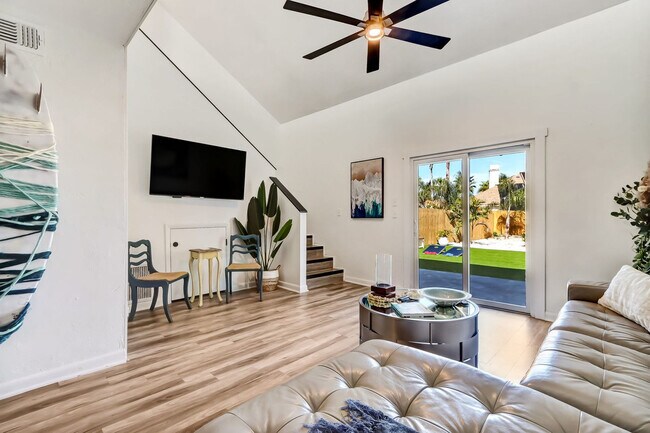 Foto del edificio - 2702 Seagate Ln N