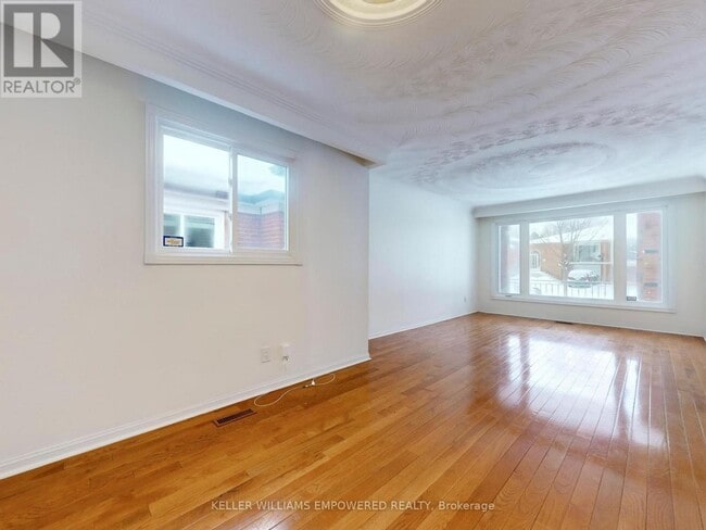 Building Photo - 24 Beamsville Dr