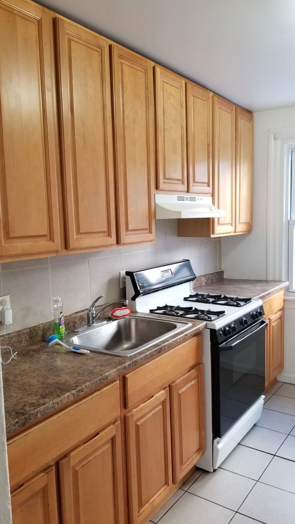 Foto del edificio - Immaculate Unit - Oak Lane