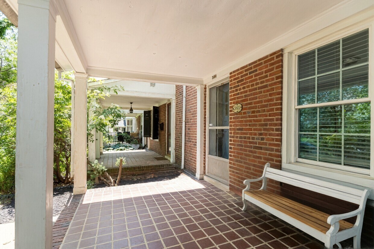 Primary Photo - 3410 Oakenshaw Pl