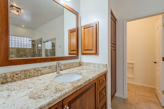 Building Photo - 10835 E Acacia Dr