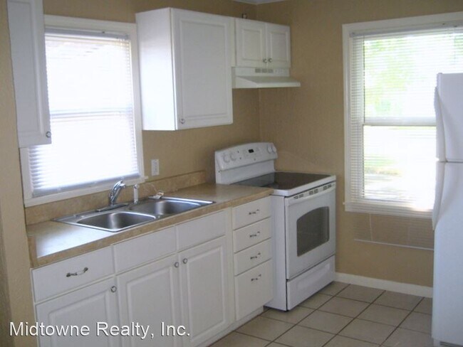 Building Photo - 3 br, 1 bath House - 4323 Standish Dr.