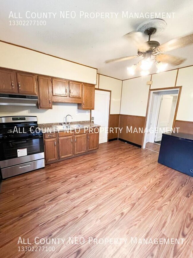 Foto del edificio - 4026 E 52nd St