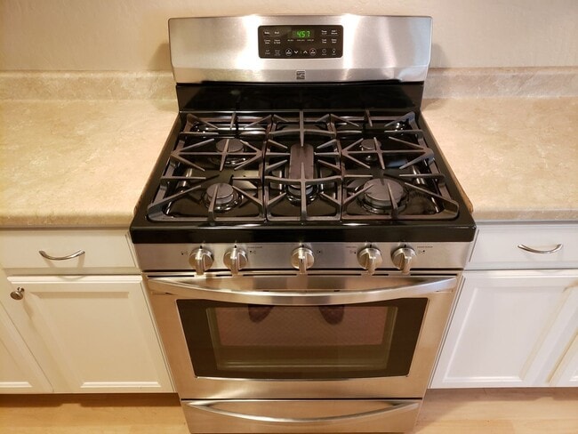 Building Photo - 263 Sharp Cir