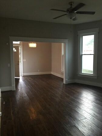 Building Photo - 313 N 15th St