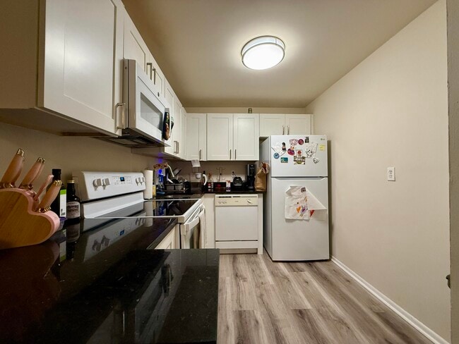 Foto del edificio - 460 NW 20th St