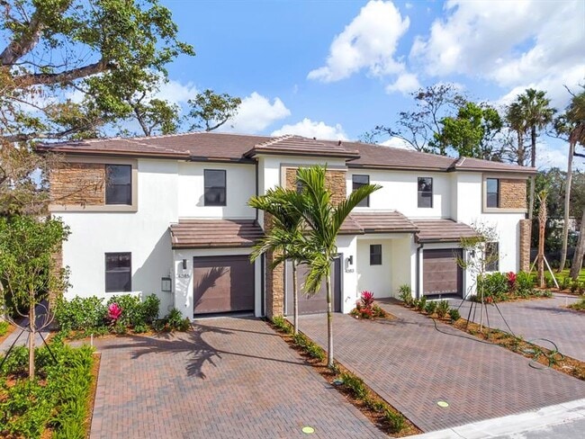 Building Photo - 712 Del Vista Rd