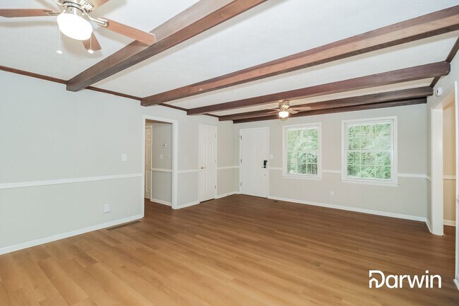Foto del edificio - 264 Tammy Dr, Dallas, GA 30132