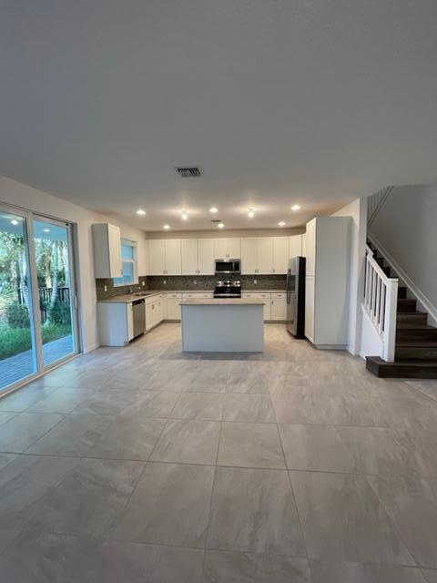 Building Photo - 12942 Trevi Isle