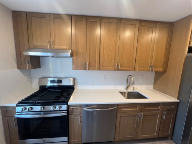 Foto del edificio - 61-60 69th Ln