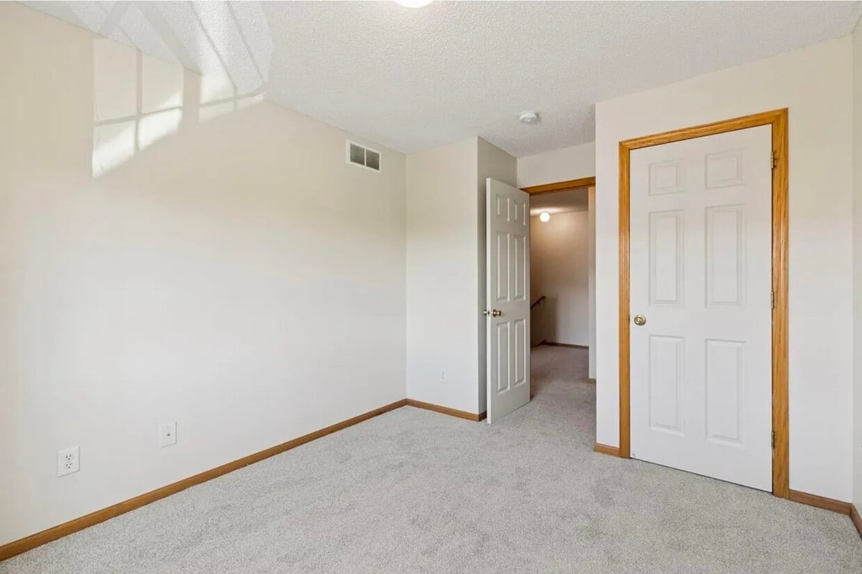 Building Photo - 17542 Gillette Way