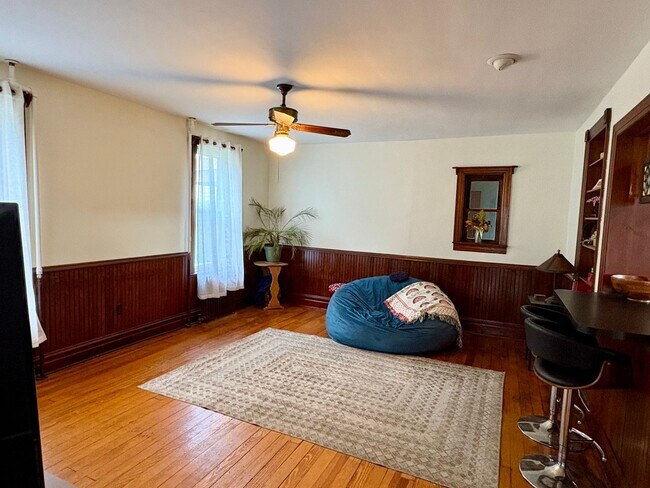 Foto del edificio - Large 4 bedroom house near Waynesboro Hosp...