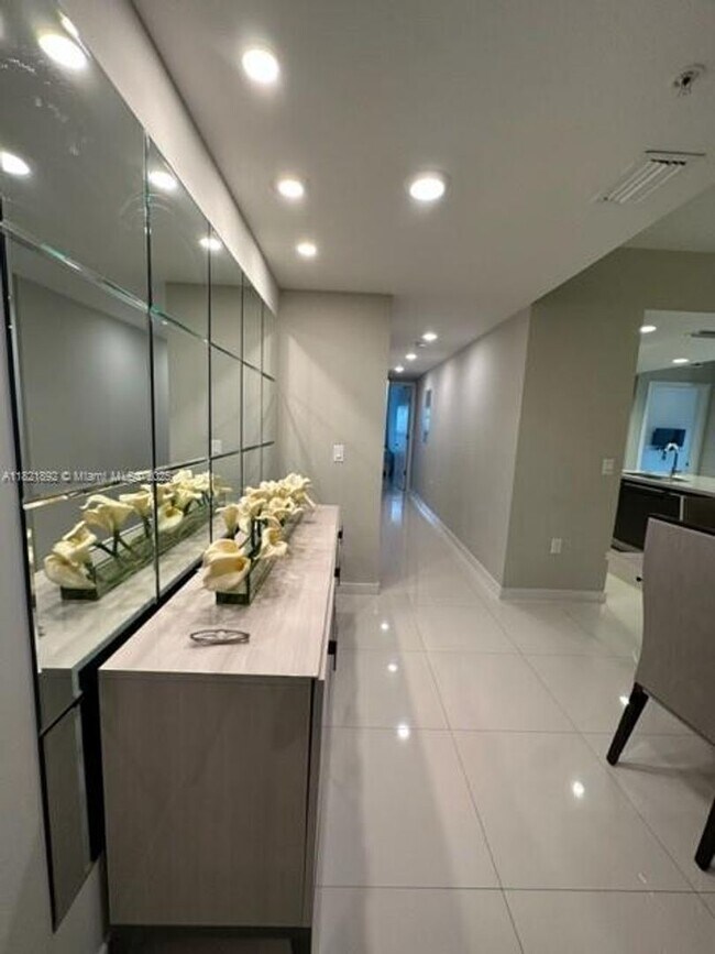Foto del edificio - 7661 NW 107th Ave