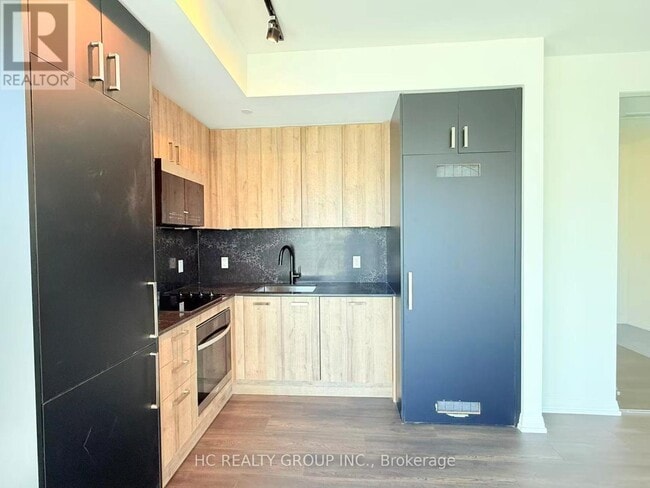 Photo du bâtiment - 280 Dundas St W