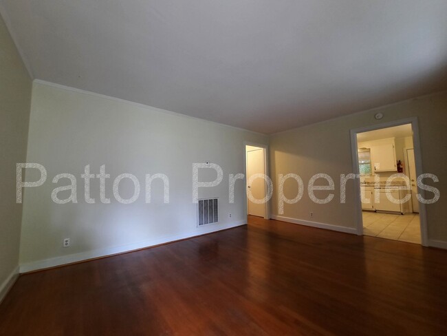 Foto del edificio - 3017-3019 Longleaf Road - Inside CoC - R13...