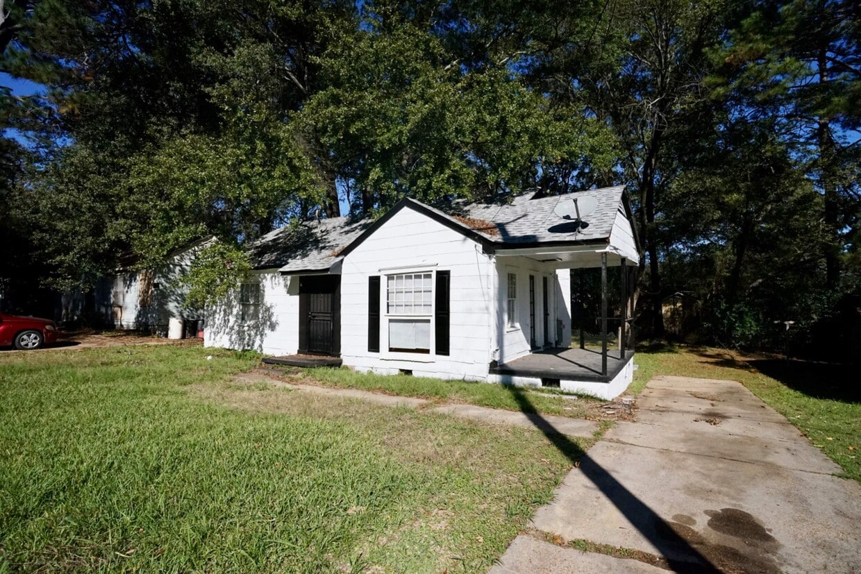 Primary Photo - 244 Arbor Hills Dr