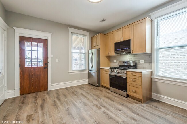 Foto del edificio - 3821 N Whipple St