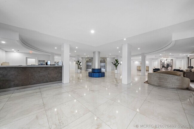 Foto del edificio - 3546 S Ocean Blvd