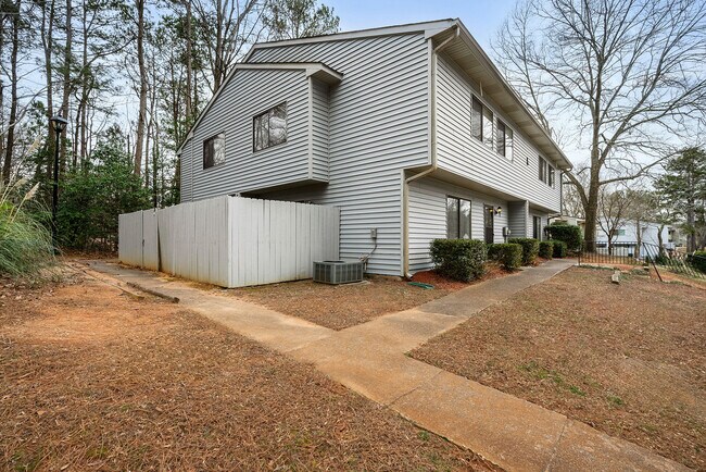 Foto del edificio - 3838 Mulkey Cir SW