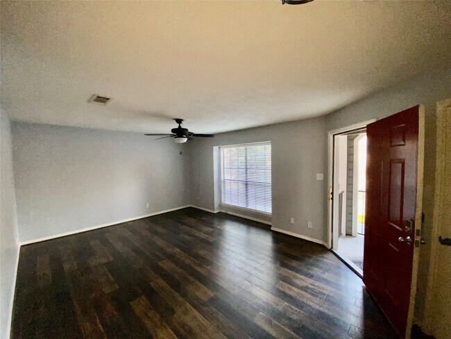 Foto del edificio - 2401 Sycamore Ave