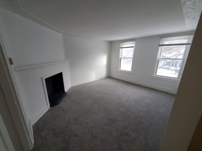 Building Photo - 1537 Coit Ave NE