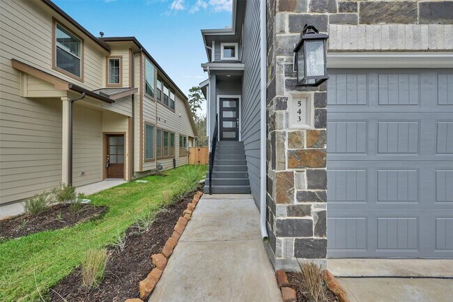 Foto del edificio - 543 Longleaf Pine Dr
