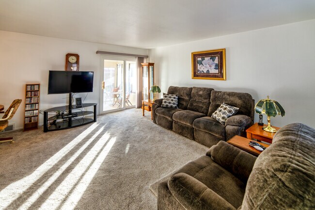 Building Photo - 4713 Ranch House Way
