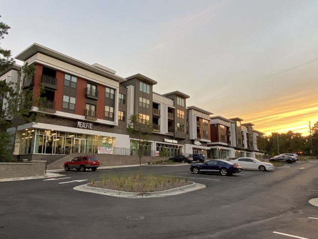 Building Photo - 1540 Dunn Rd