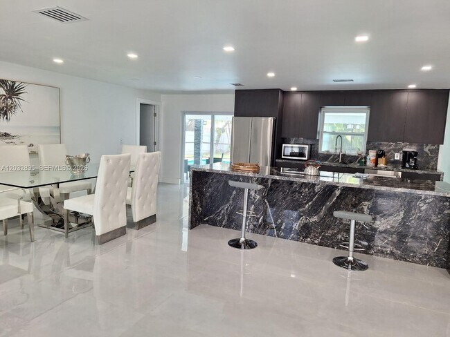 Foto del edificio - 4440 SW 14th Pl
