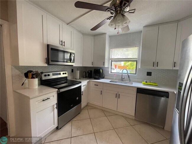 Foto del edificio - 255 Sunshine Dr