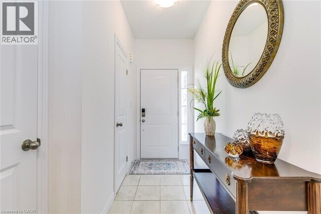 Photo du bâtiment - 16 Dayman Dr