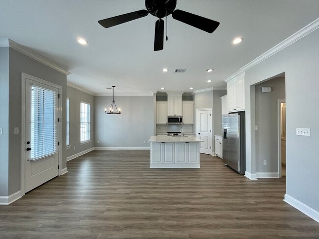 Building Photo - $1000 off 1st month! Beautiful new constru...