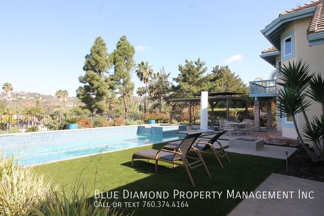 Building Photo - 3008 Azahar St